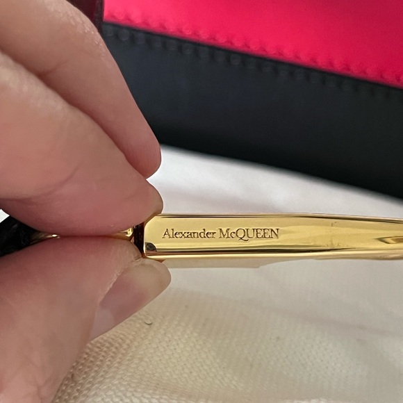 Alexander McQueen Small Double Flap Leather Shoulder Bag - Picture 13 of 16